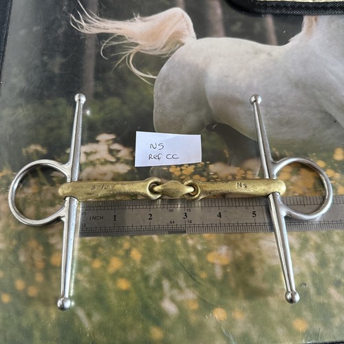 Neue schule full cheek with - full,