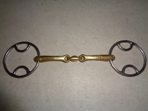 Neue schule tranz angled - schule,