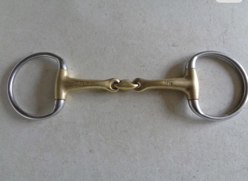 Neue schule tranz angled - schule,